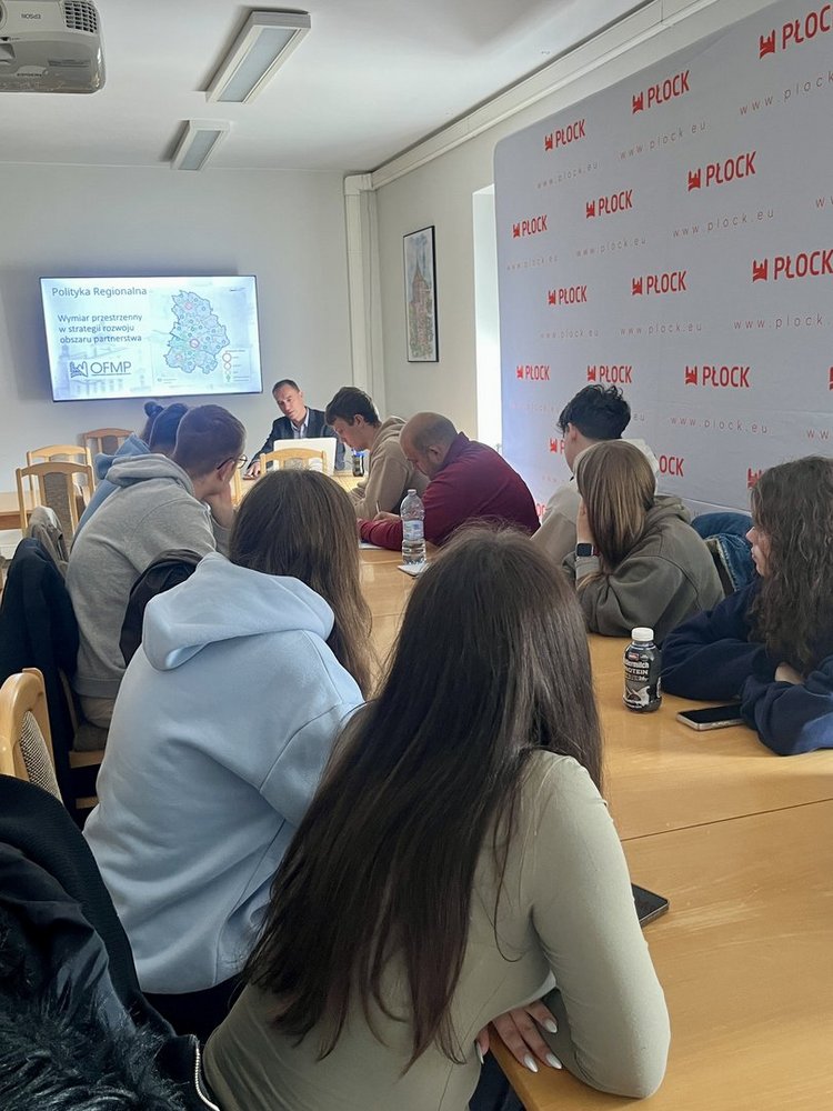 Studenci podczas wizyty studyjnej w Płocku